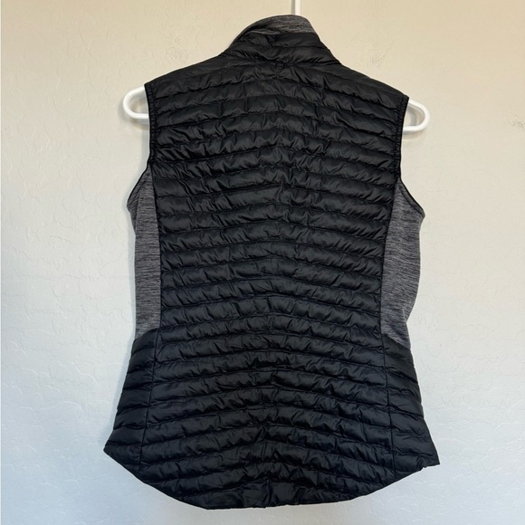 Nike Women's AeroLoft Golf Vest size small in black - Picture 2 of 9